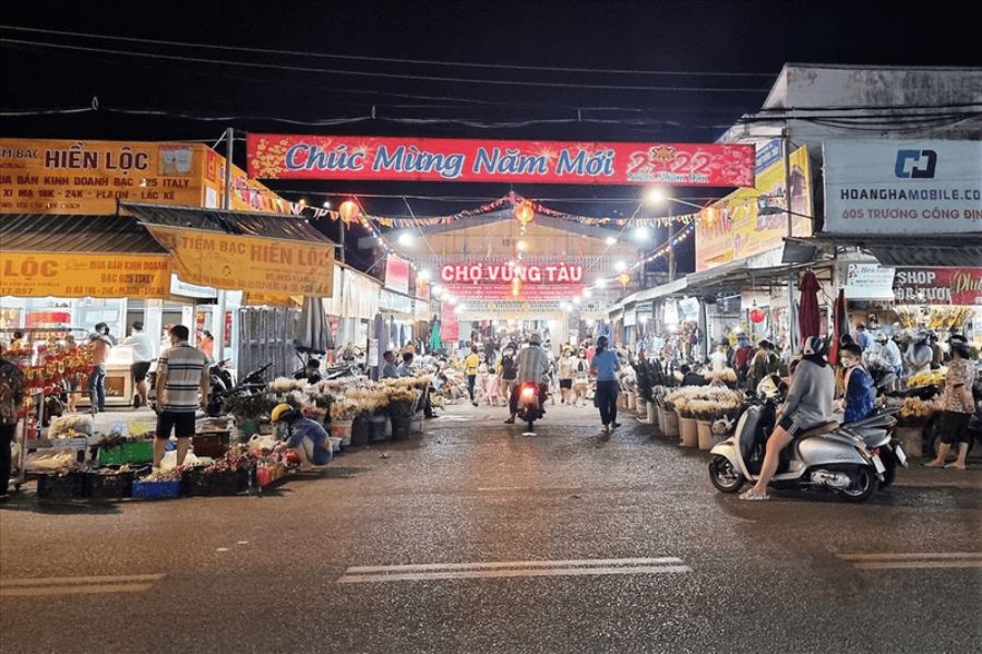 Explore Vung Tau Night Market