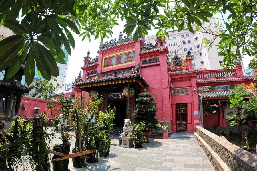 Jade Emperor Pagoda 2