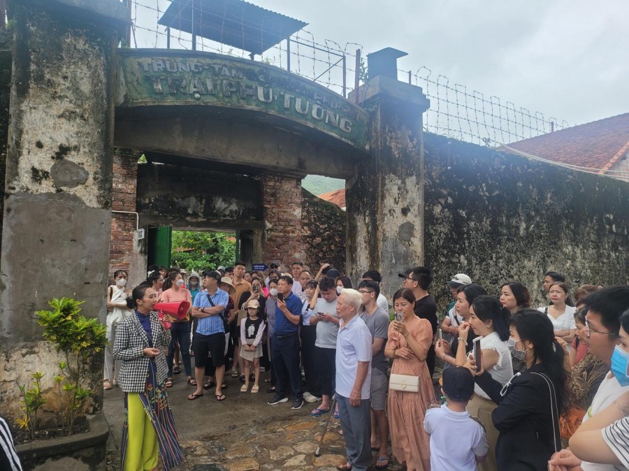 Learn About Vietnamese History and National Spirit