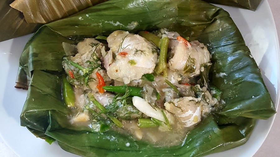 Mok Pa - Steamed Fish In Banana Leaves