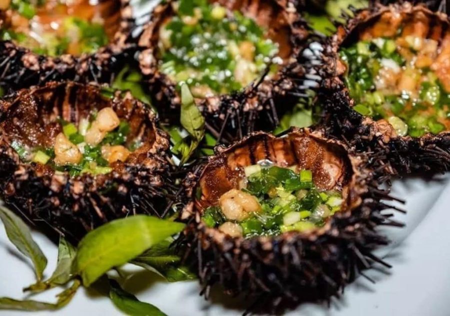 Nhum Bien Nuong (Grilled Sea Urchin)