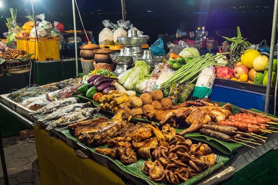 Night Street Food Route in vang vieng