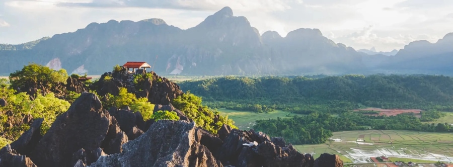 Pha Ngern View Point is the most beautiful spot in Vang Vieng