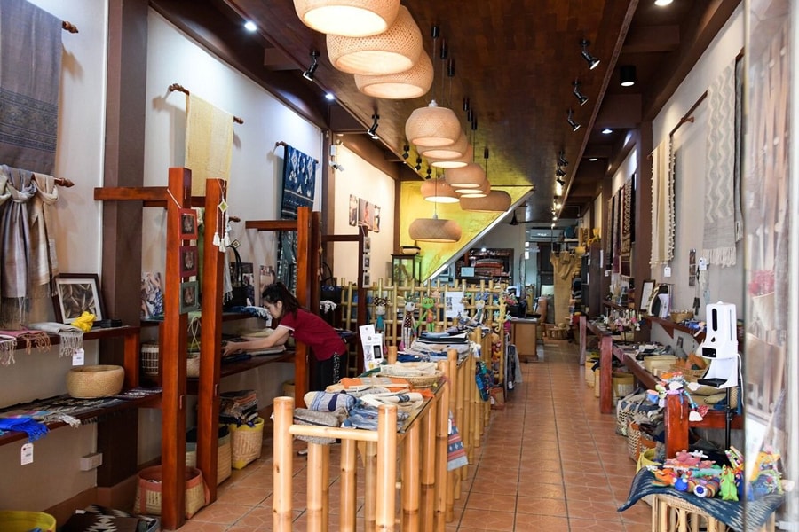 Saoban Handicraft Shop (Tai Baan)