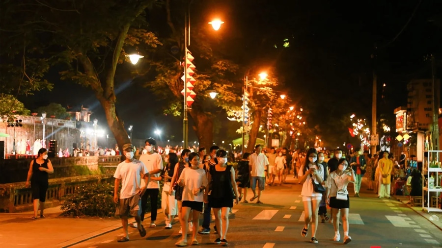 Stroll Through The Hue Night Walking Street