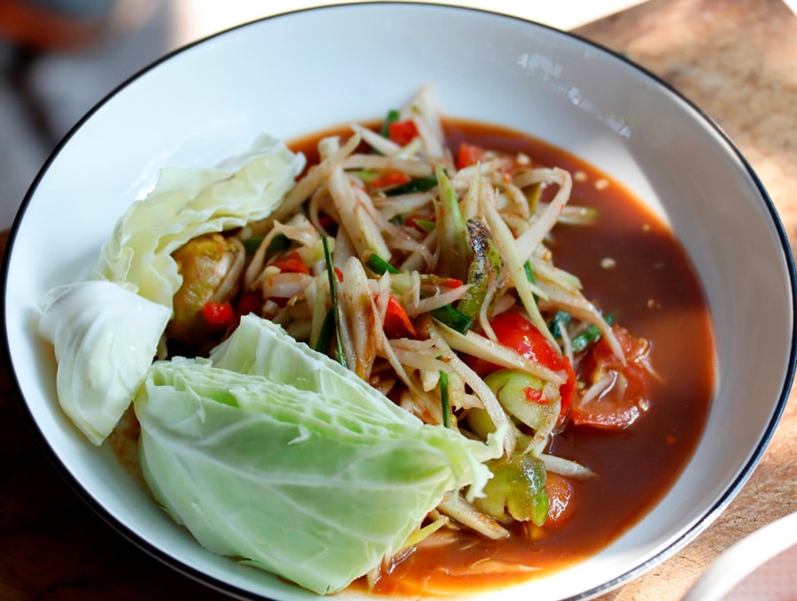 Tam Mak Hoong (Lao-style Papaya Salad)
