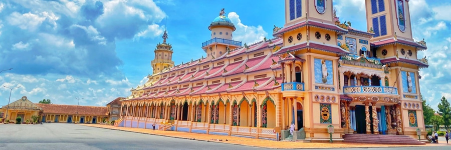 Tay Ninh - Cao Dai temple