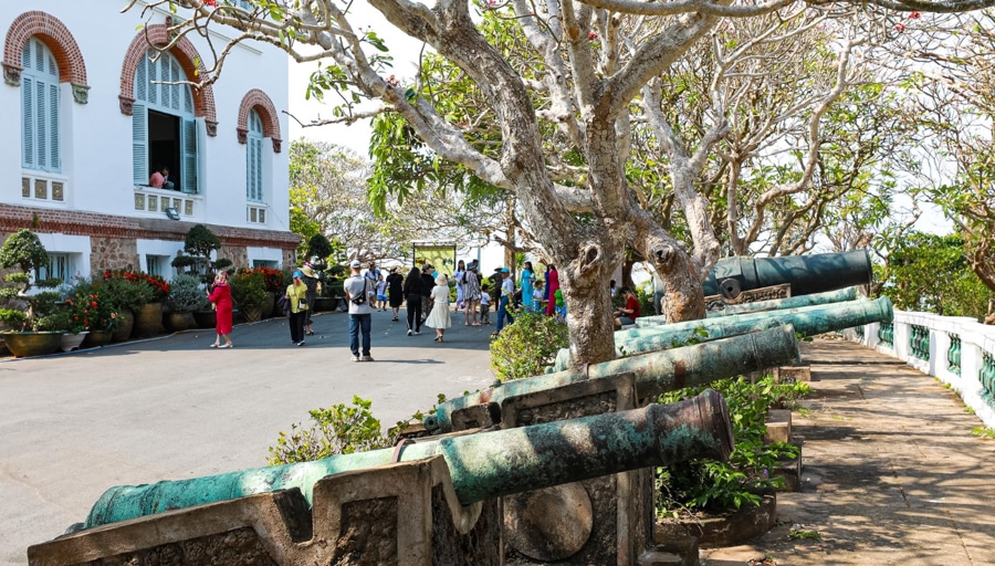 The Scenic Surroundings of the white palace