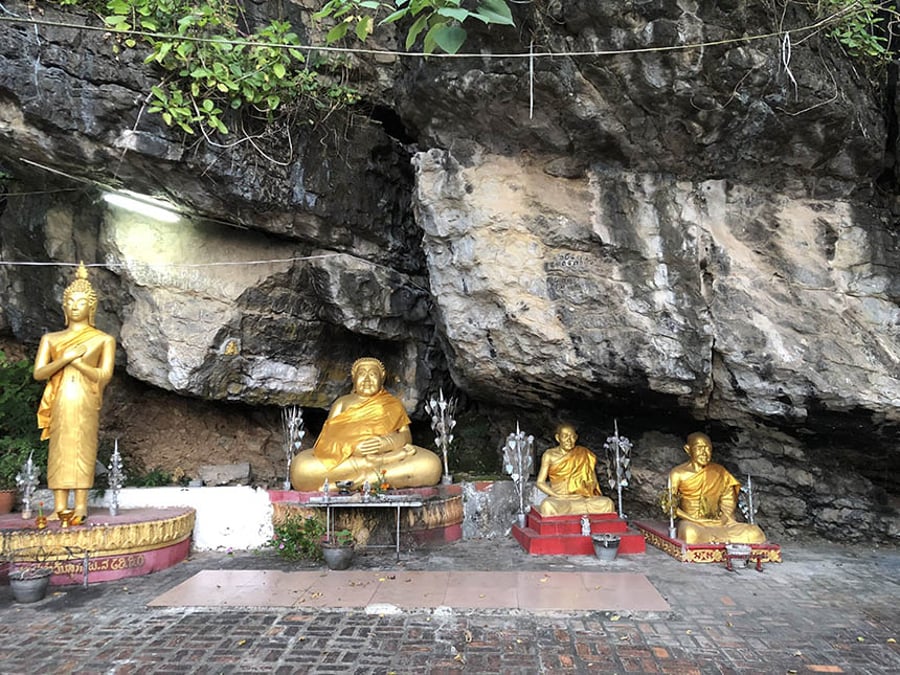 Things To Know Before Traveling To Mount Phousi