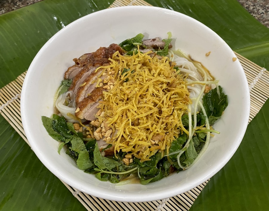 Try Pho Chua (sour noodles) in cao bang