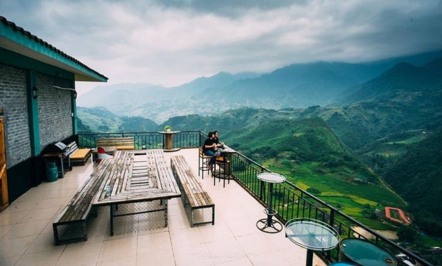 Unwind In Cafes With Beautiful Mountainous Views