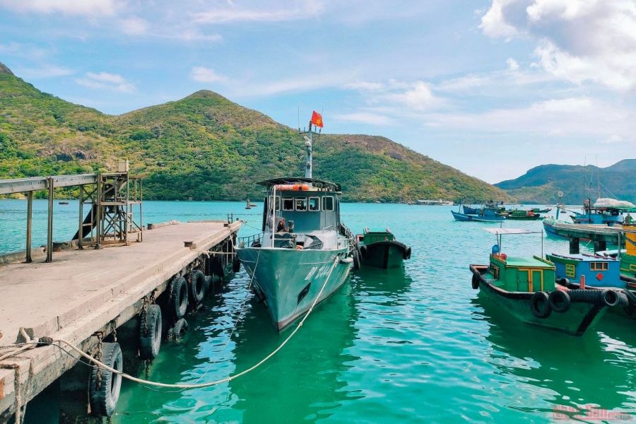 Visit Ben Dam Port And Watch Local Life