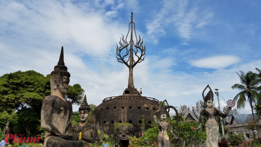 Xieng Khuan Temple is full of incredible sculptures and artworks