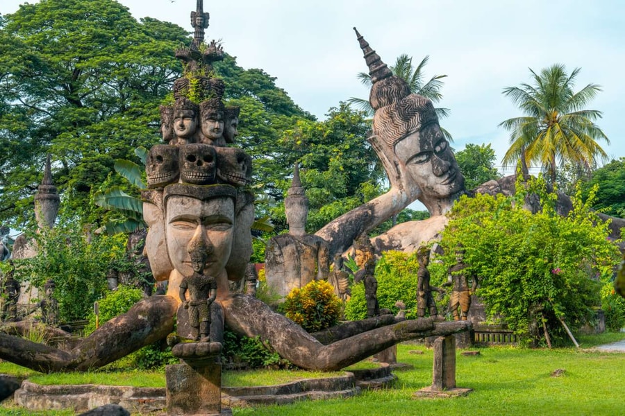 visit buddha park in vientiane