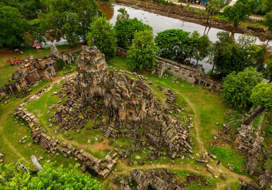 Ancient Ruins of Wat Ek Phnom