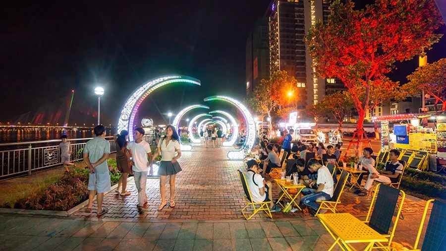 Bach Dang Wharf is always open and can be accessed anytime