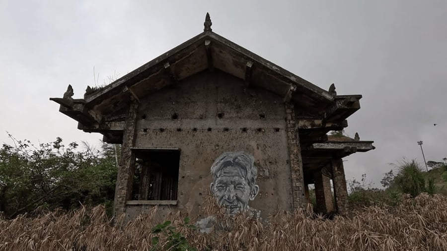 Black Palace (Damnak Sla Khmao)