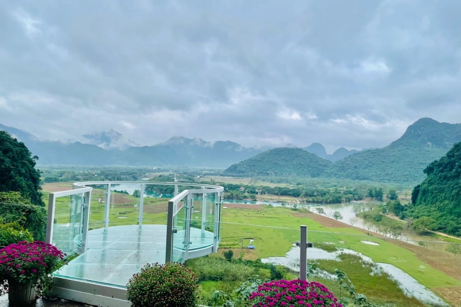 Check In At The Heavenly Glass Bridge