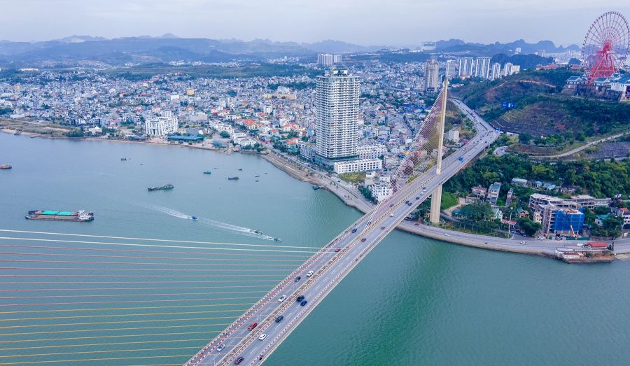 Cua Luc Bay Viewpoints