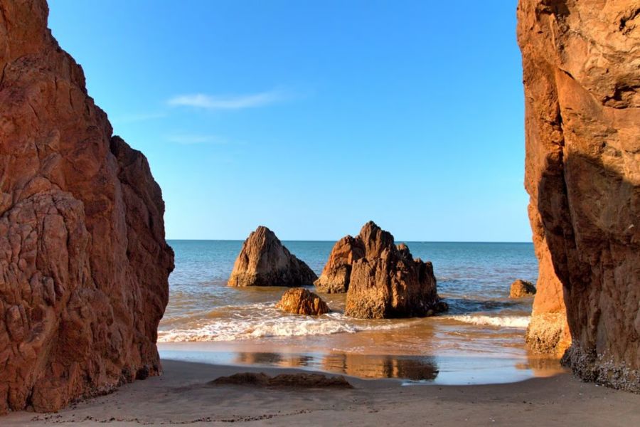Admire Rocky Landscapes At Da Nhay Beach