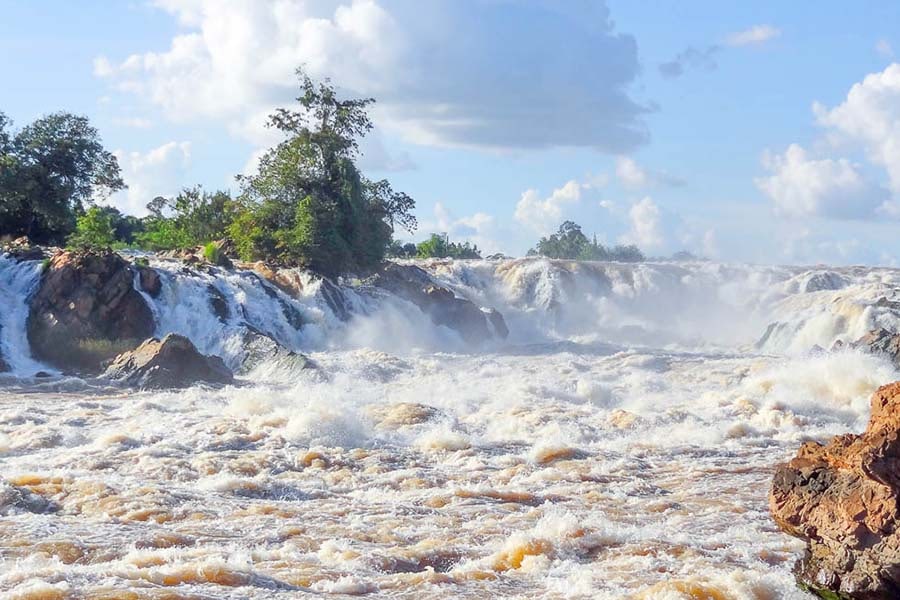 Don Khong is the largest island in the Si Phan Don area