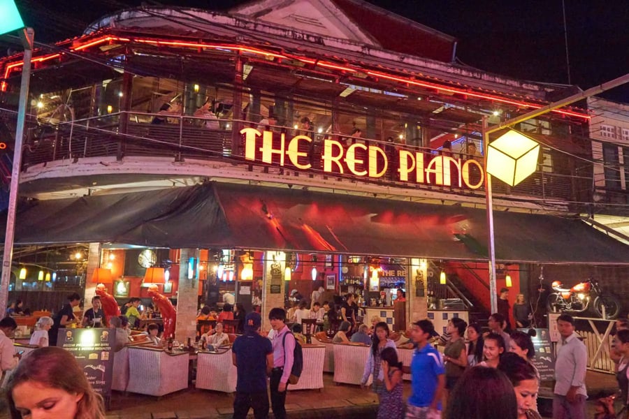 Experience The Vibrant Nightlife And Bar Scene