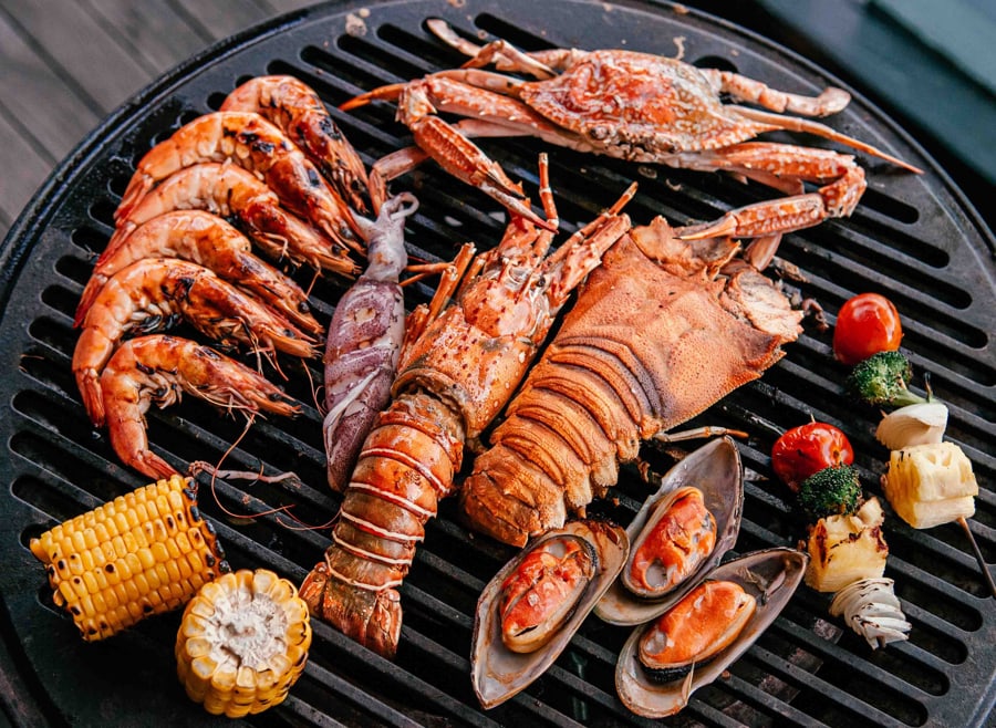 Fresh Grilled Seafood (Grilled Squid, Prawns, Fish)