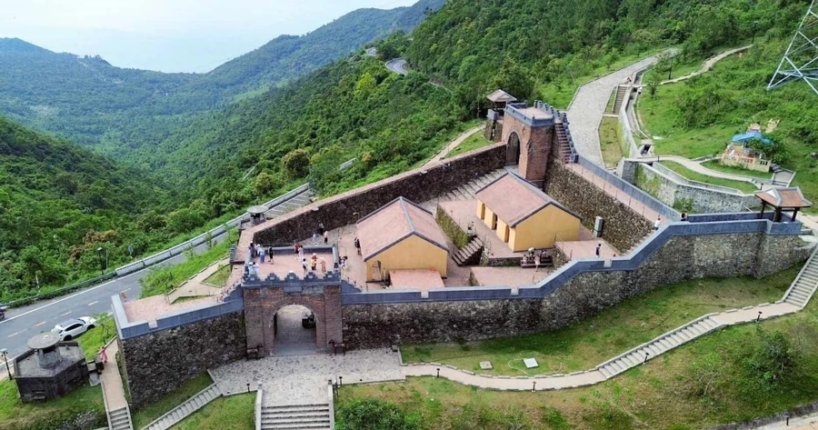 Hai Van Gate in Hai Van Pass