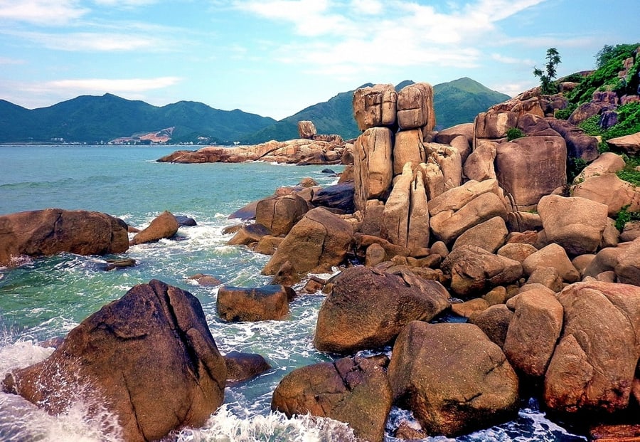 Hon Chong Couple Rocks