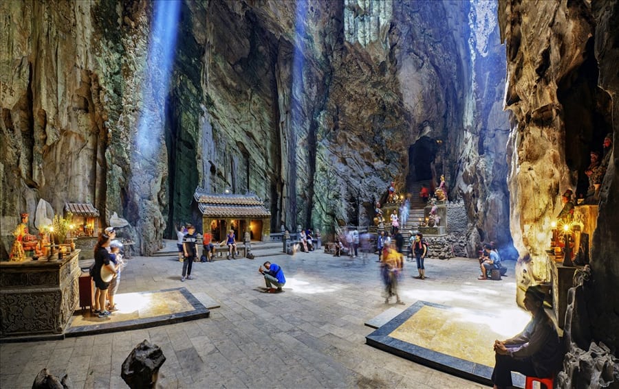 Huyen Khong Cave is open daily