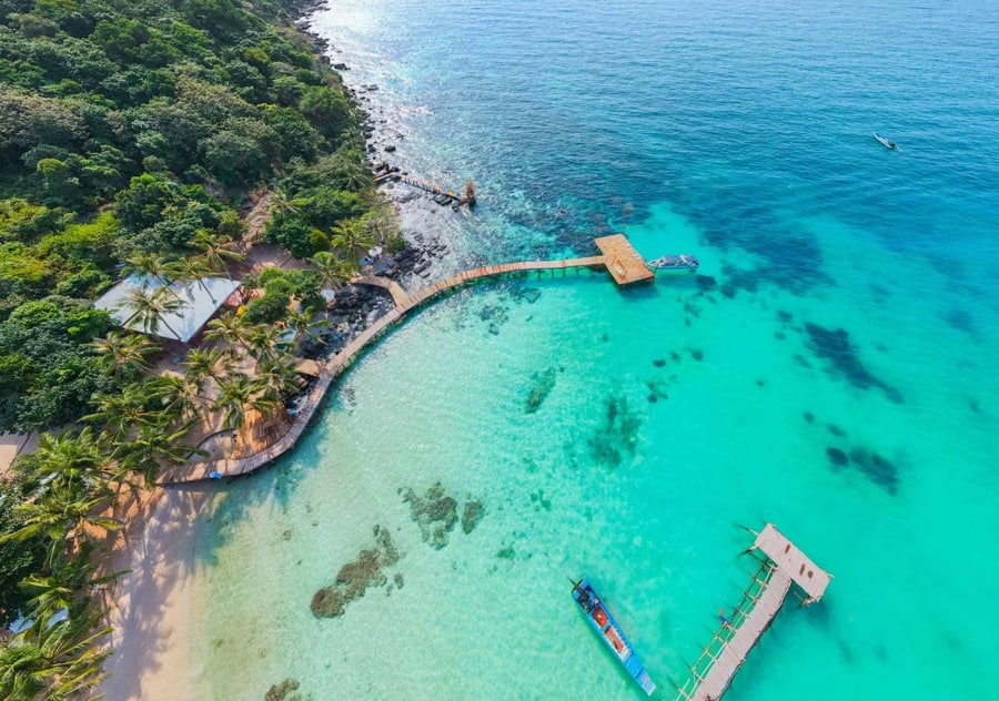 Limestone Coast And Natural Rock Formations