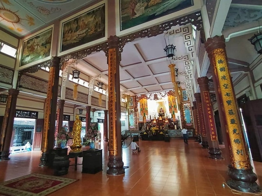 Main Prayer Hall of Long Son Pagoda