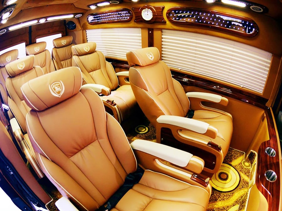 Phnom Penh to Vientiane by minivans