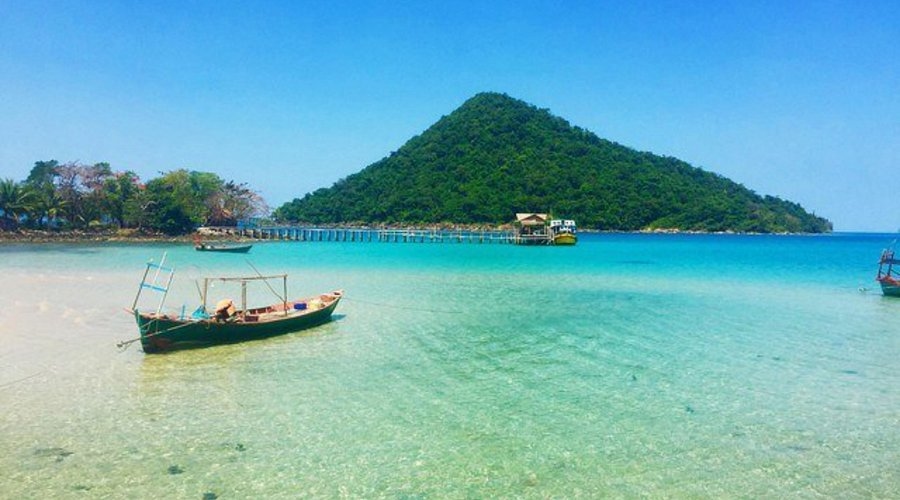 Saracen Bay in Koh Rong