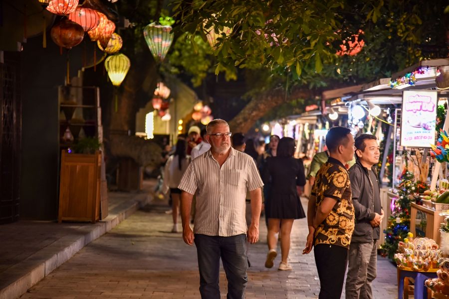 Take Amazing Pictures at Cultural Landmarks