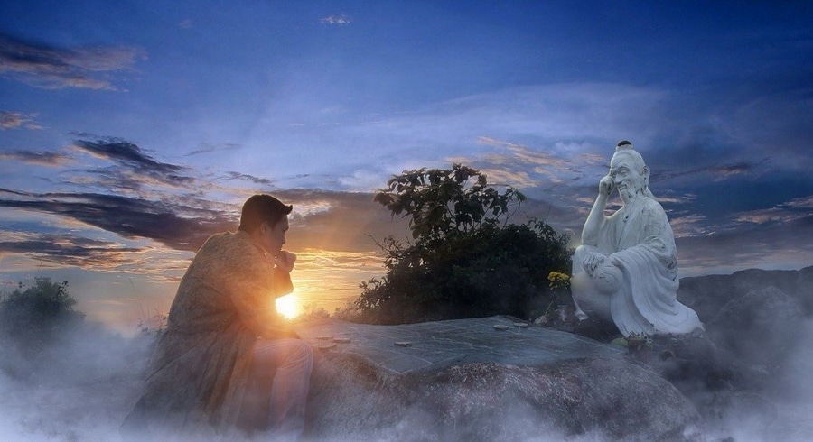 Take Scenic Photos Along Son Tra Peninsula