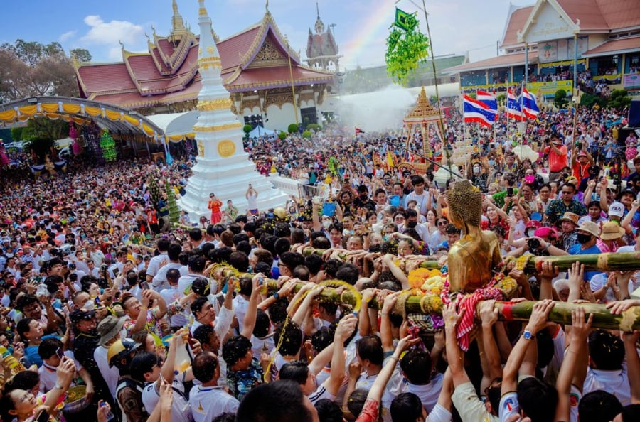 Wat Banan Festival