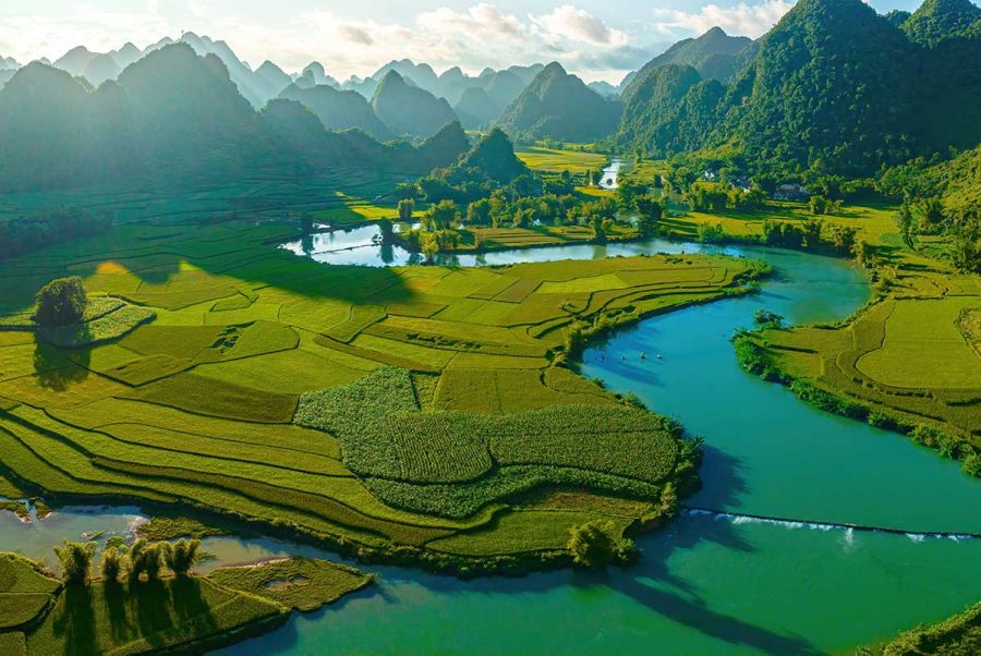 Phong Nam Valley, Vietnam An Underrated Scenic Valley