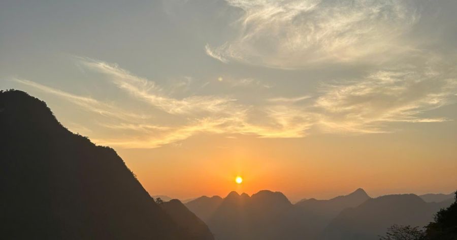 Chasing Clouds and Watching Sunrise at Bac Sum Pass