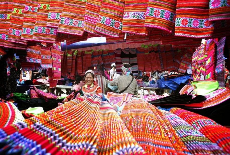 The Traditional Brocade And Handicraft Area