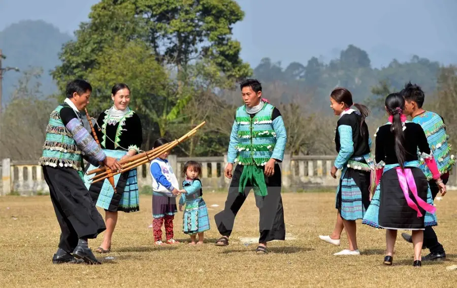 Discover the Cuisine and Daily Life of the H_Mong People