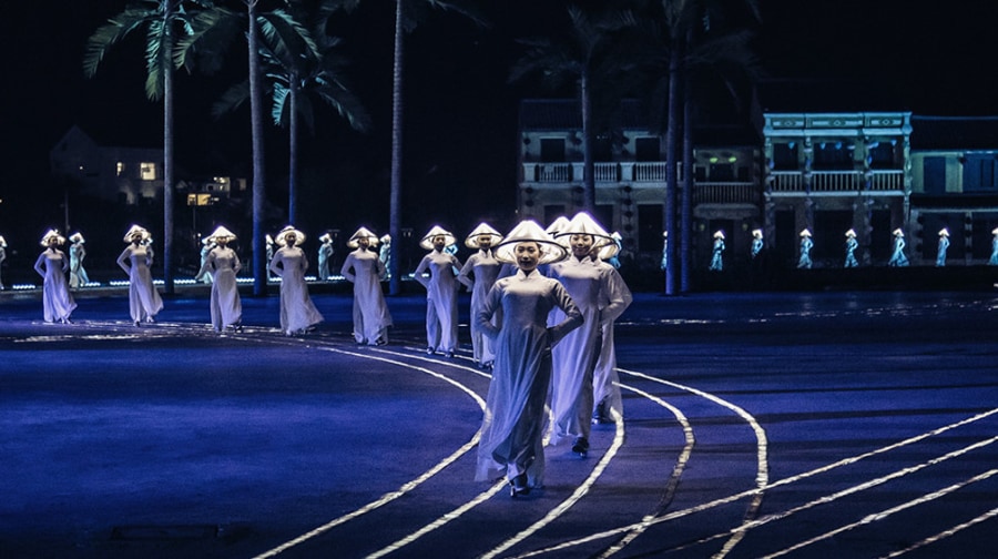 breathtaking Ao Dai performance