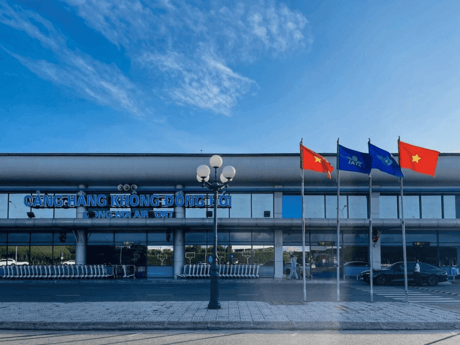 go to hang tien cave by plane