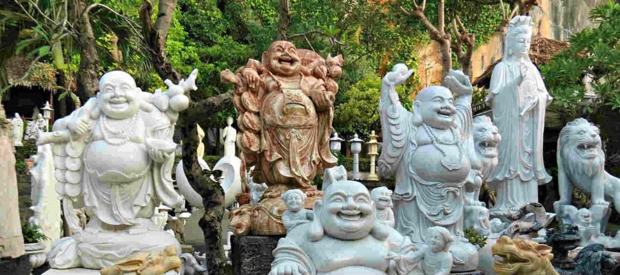 high-quality marble sculptures and statues in Non Nuoc Stone Carving Village