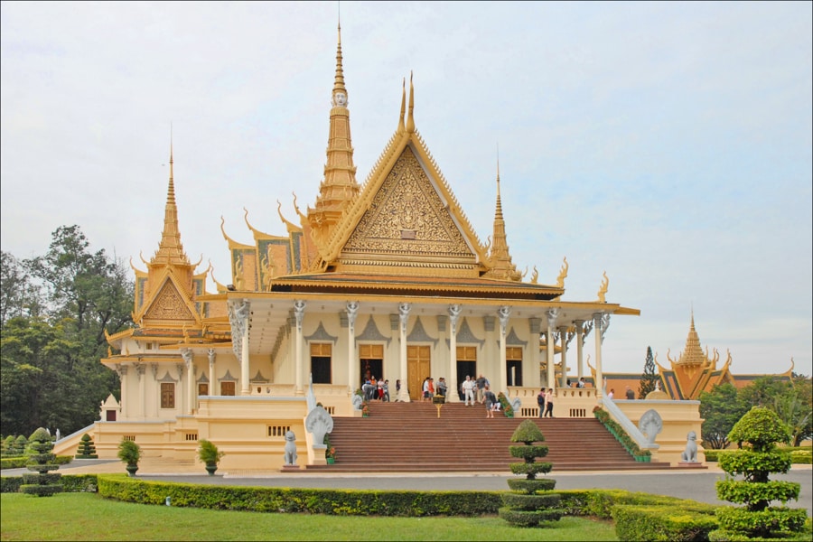 stunning Khmer architectural design of royal palace