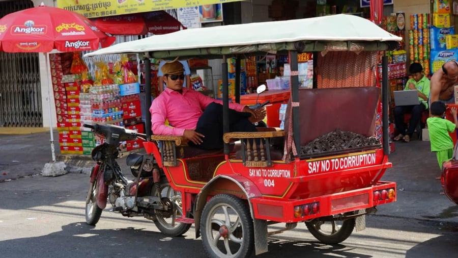 tuk tuk  in cambodia 