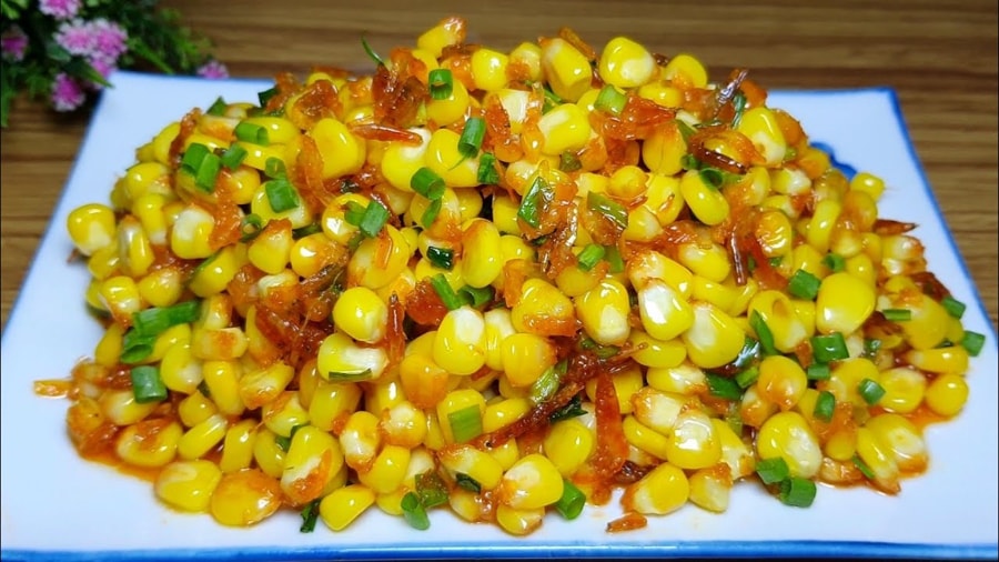 Stir-Fried Corn with Scallion Oil
