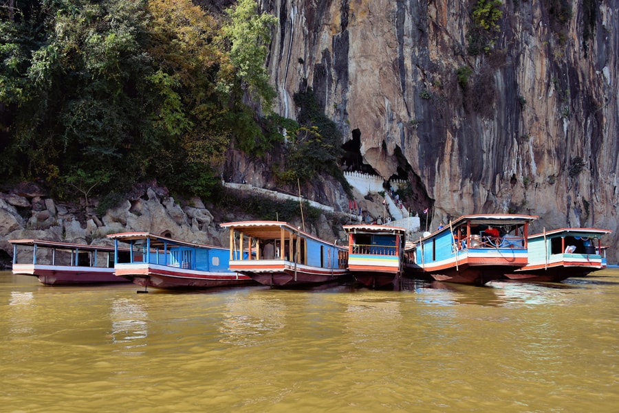 Get To Pak Ou caves by boat