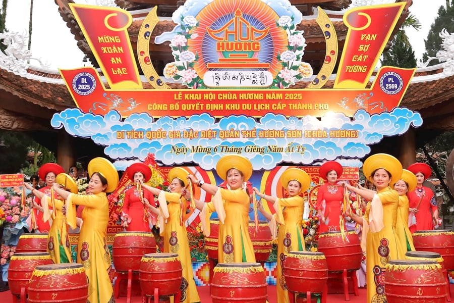 Introduction To The Perfume Pagoda Festival