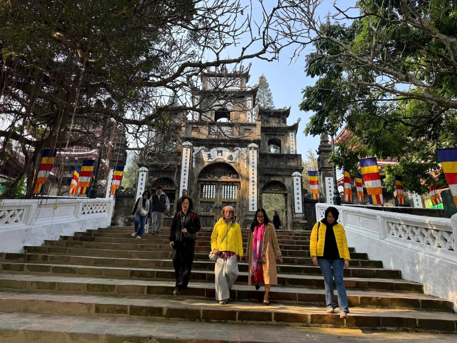 There is no entrance fee charged for visiting the Perfume Pagoda Festival